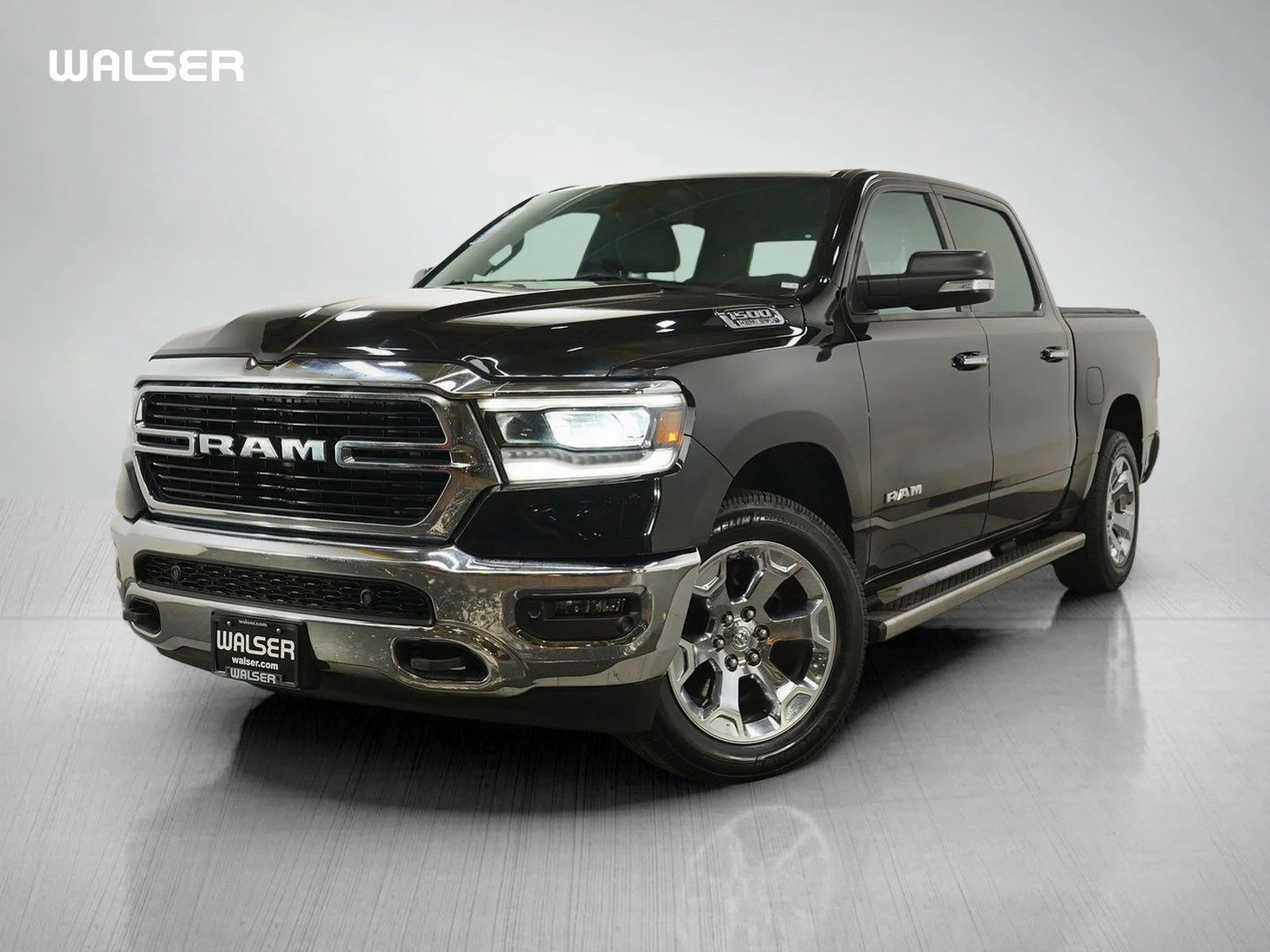 2019 RAM 1500 Big Horn/Lone Star 4x4 Crew Cab 5'7's photo