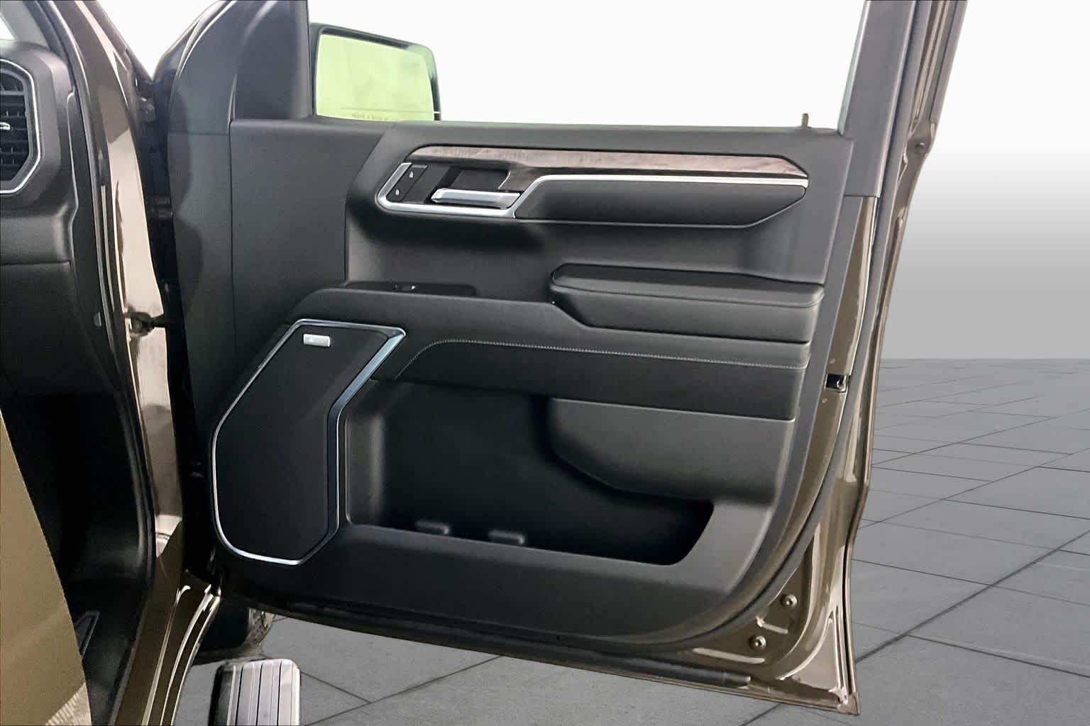2023 Chevrolet Silverado 1500 LTZ - Photo 22
