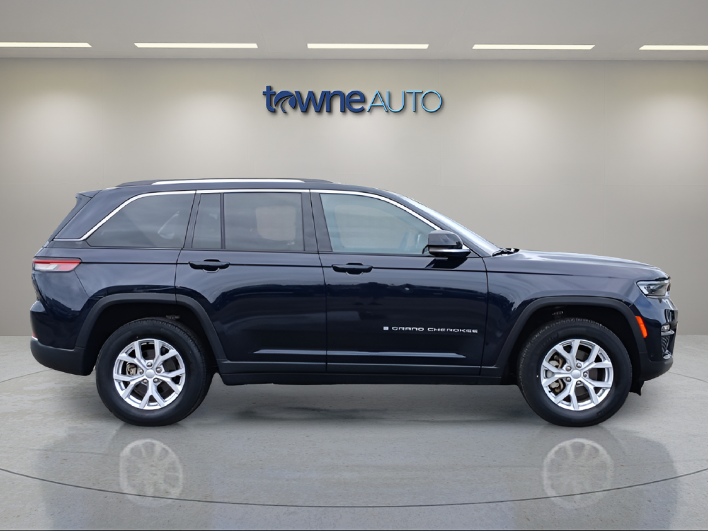 Used 2023 Black Jeep Limited image 7