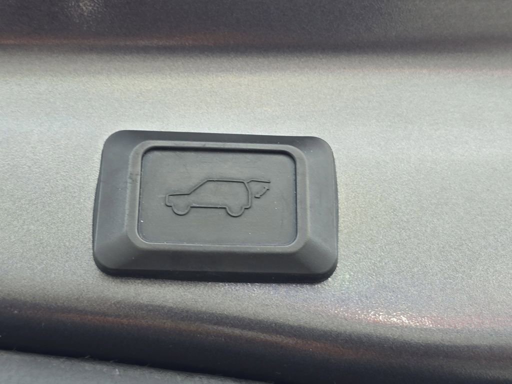 Used 2022 Magnetic Gray Metallic Toyota XLE Premium image 29