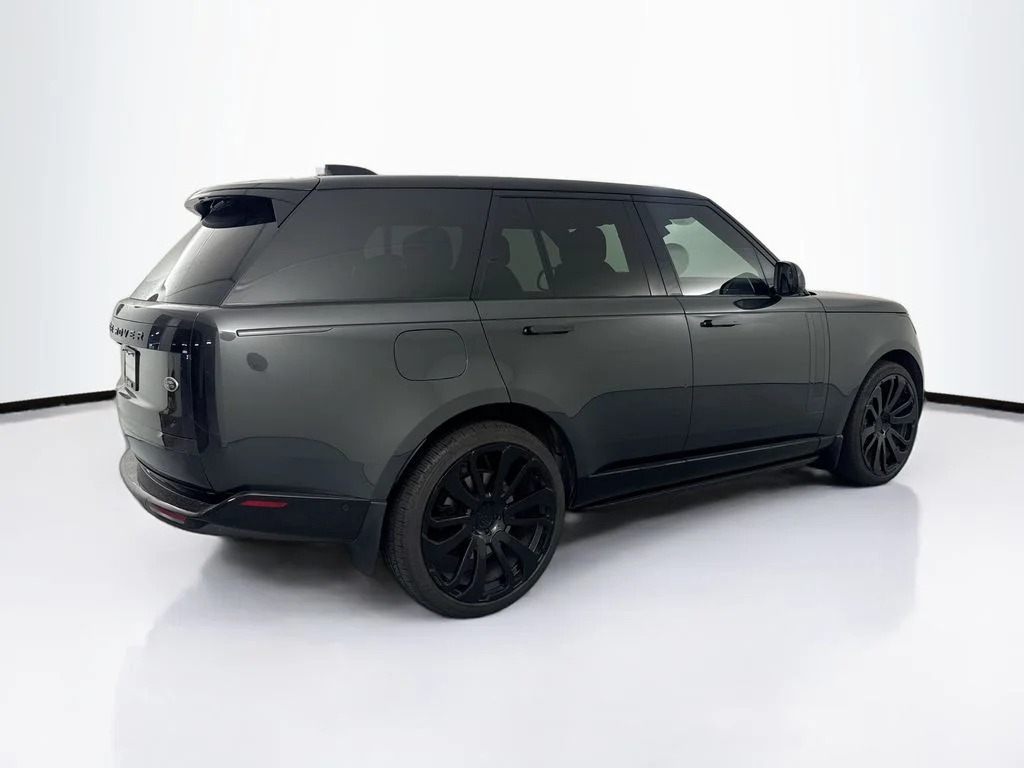 Certified Used 2023 Carpathian Grey Premium Metallic Land Rover SE image 5
