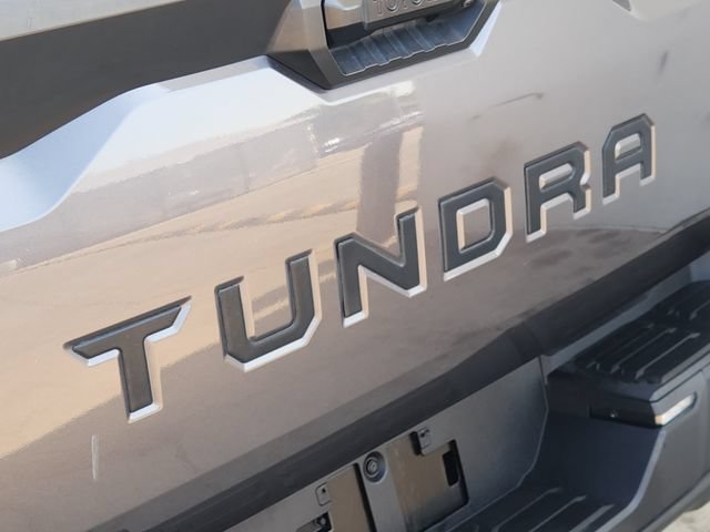 Used 2022 Gray Toyota SR5 image 9