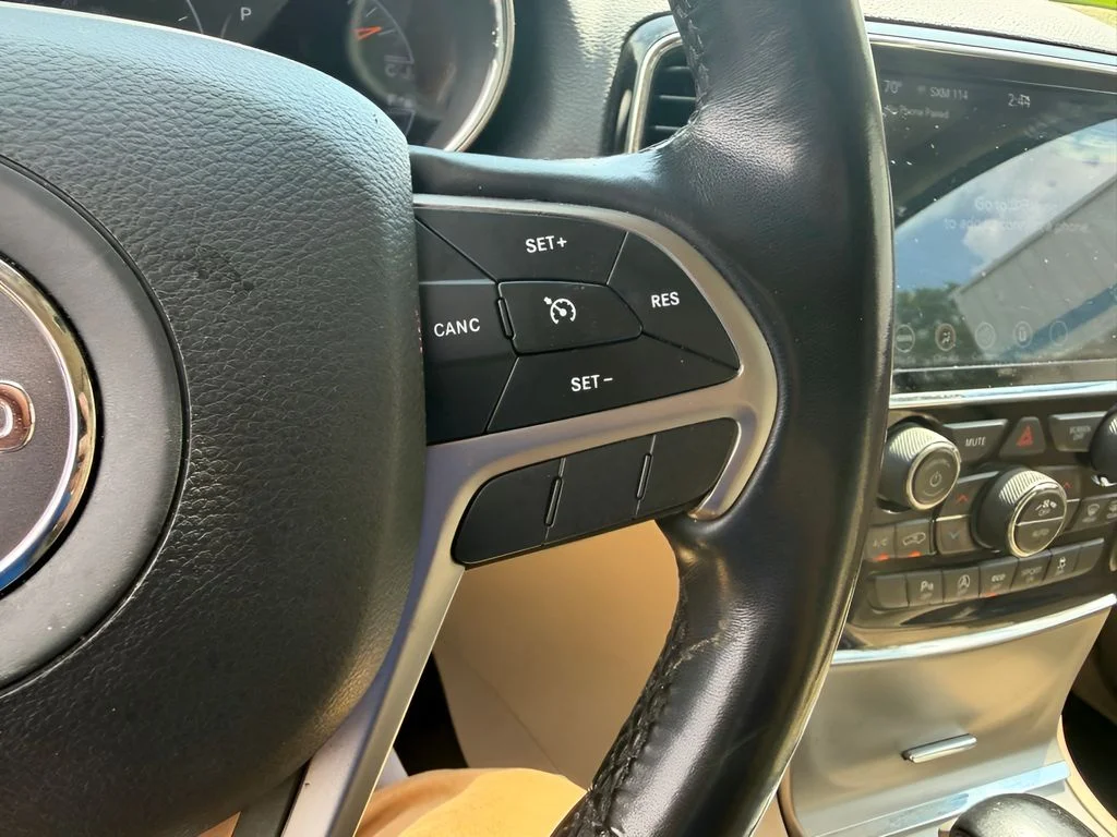 Used 2021 Bright White Clearcoat Jeep Limited image 21
