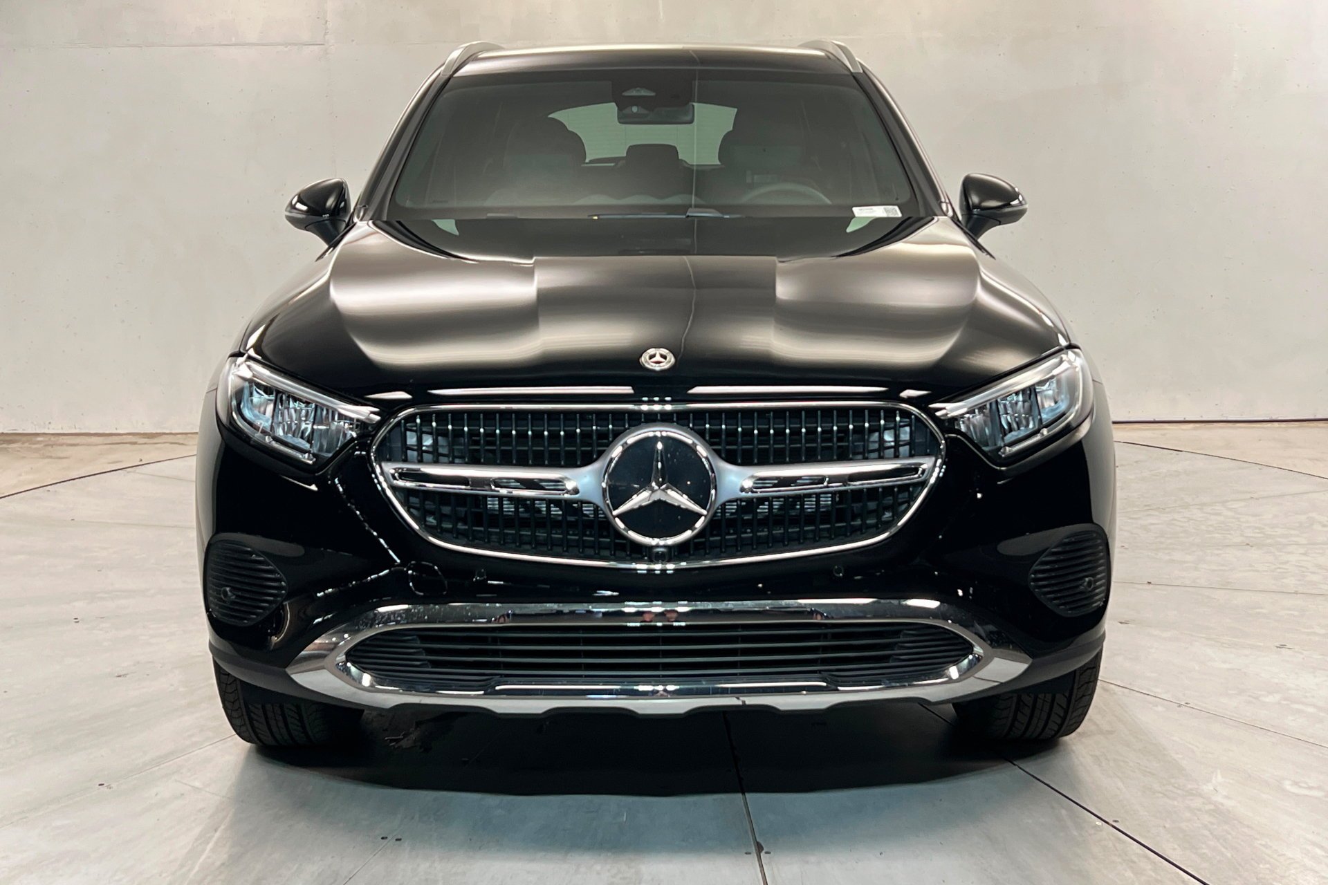 New 2026 Black Mercedes-Benz GLC 300 image 9