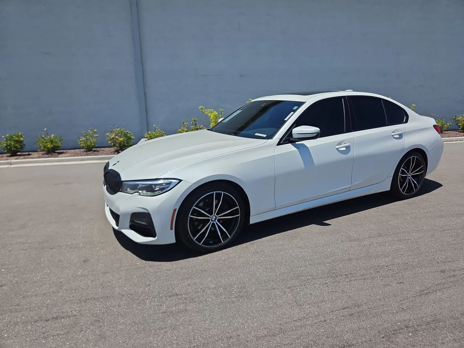 2020 BMW 3 Series 330i xDrive Sedan's photo