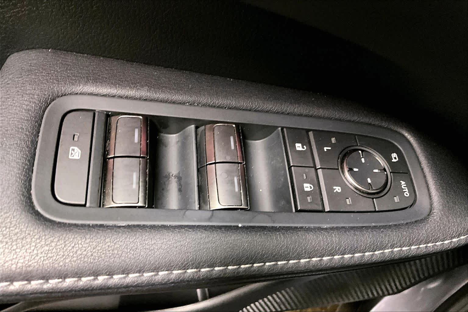 Used 2023 Nebula Gray Pearl Lexus F SPORT Handling image 31