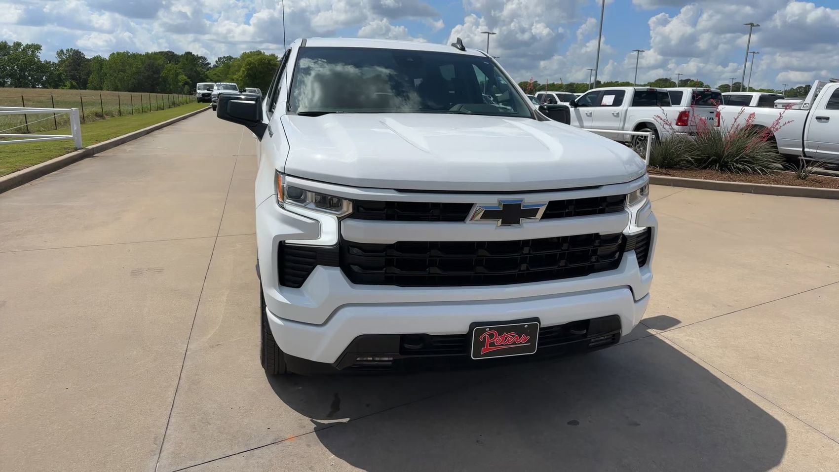 Used 2025 Summit White Chevrolet RST image 4