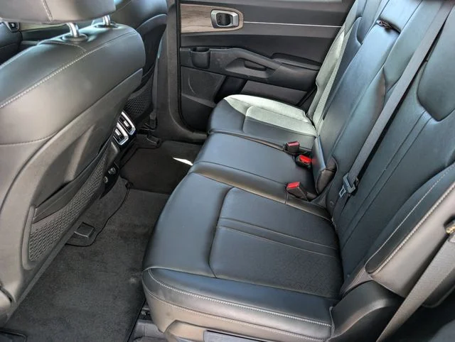 Used 2023 Green Kia X-Line S image 10