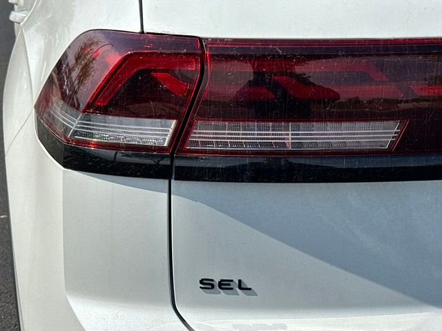 New 2026 Opal White Pearl Volkswagen SEL R-Line Black image 10