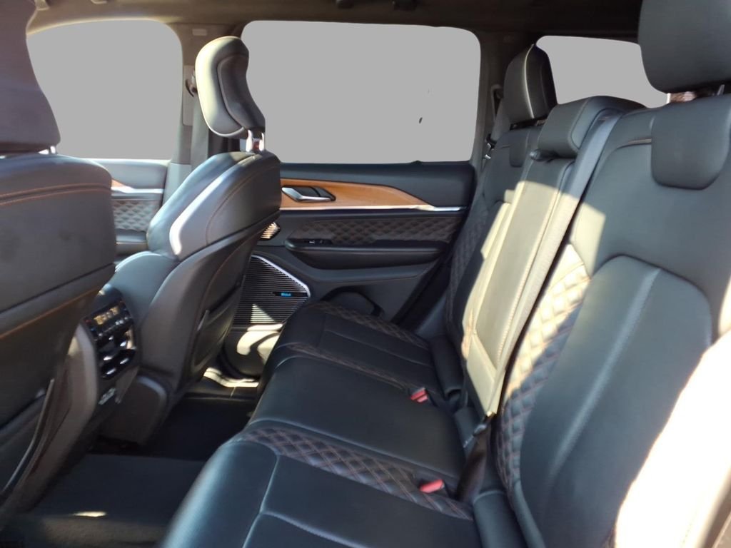 2022 Jeep Grand Cherokee Summit Reserve - Photo 9