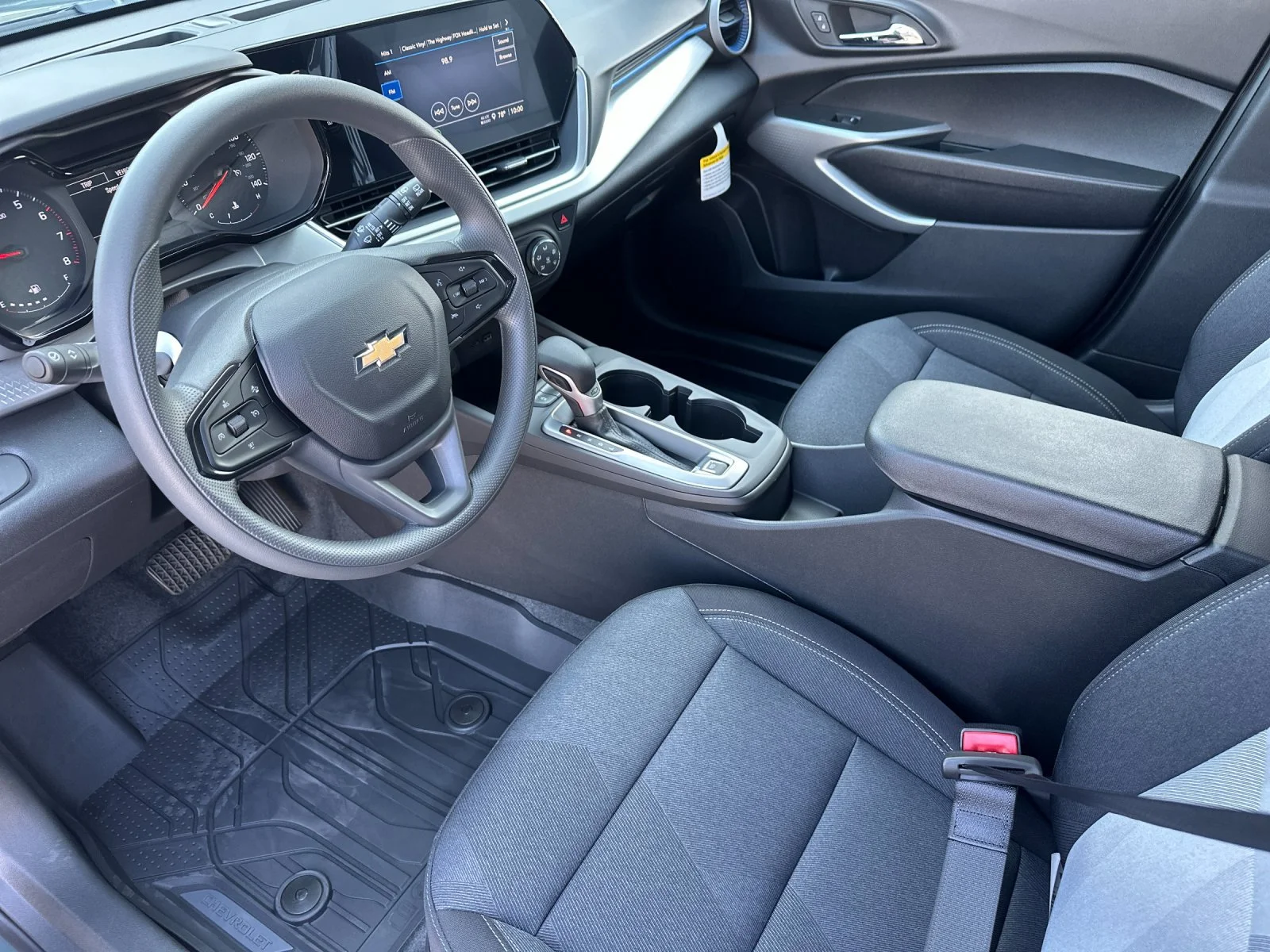 2026 Chevrolet Trax LS - Photo 10