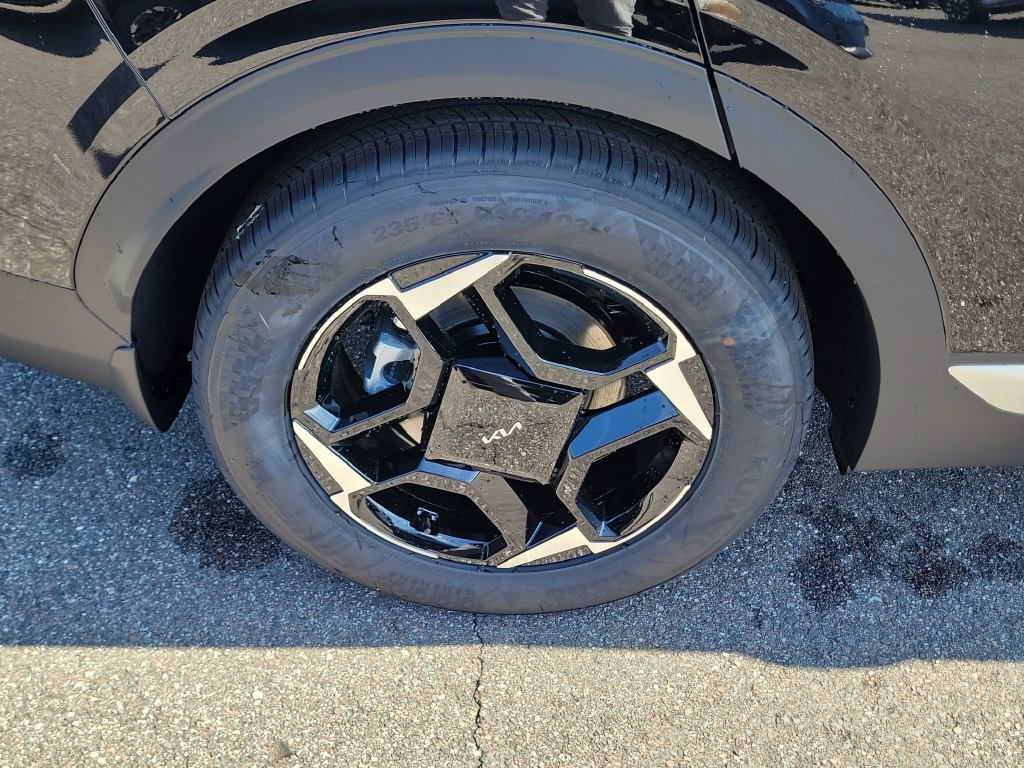 New 2026 Ebony Black Kia EX image 40