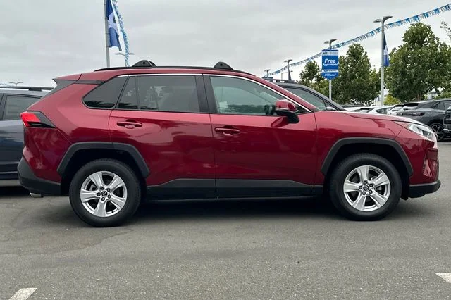 Used 2021 Red Toyota XLE image 3