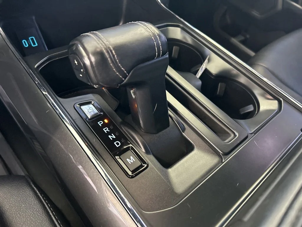 Used 2022 Silver Ford XLT image 9