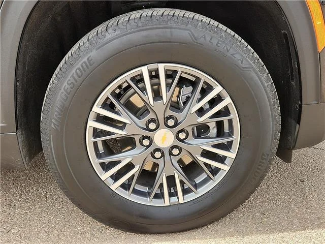 Used 2026 Black Chevrolet LT Front-Wheel Drive image 7