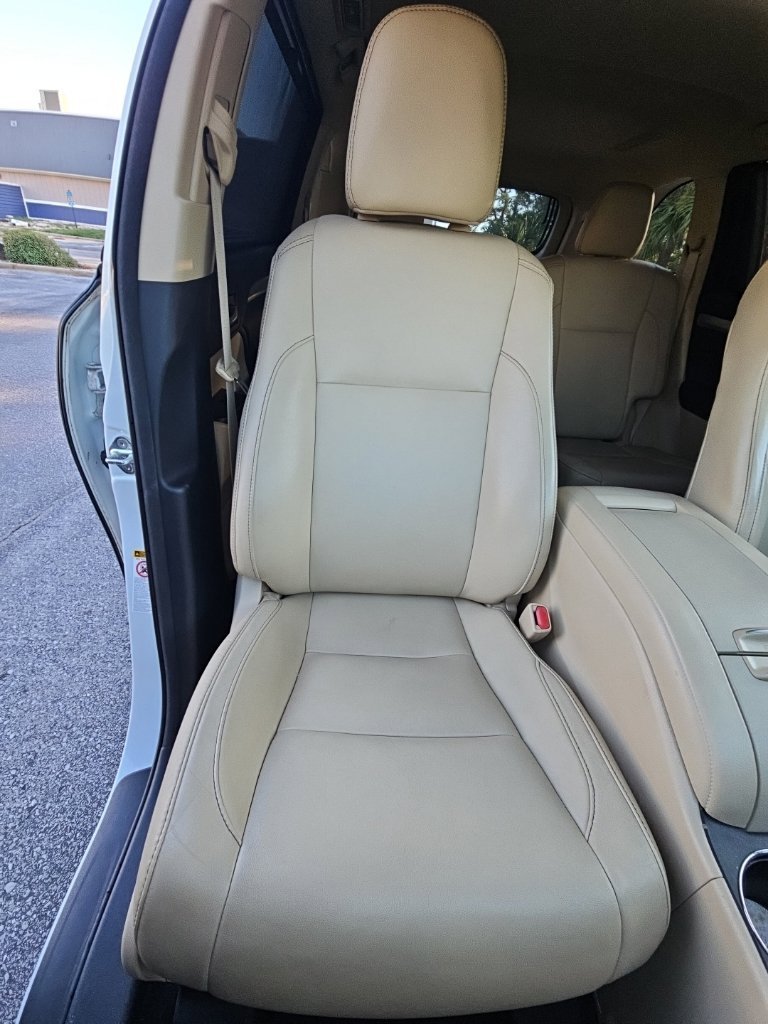 Used 2017 White Toyota XLE image 24