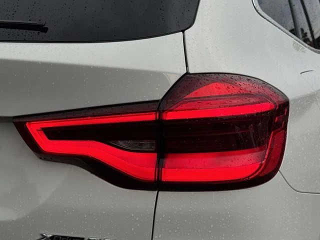 Used 2020 White BMW xDrive30i image 16