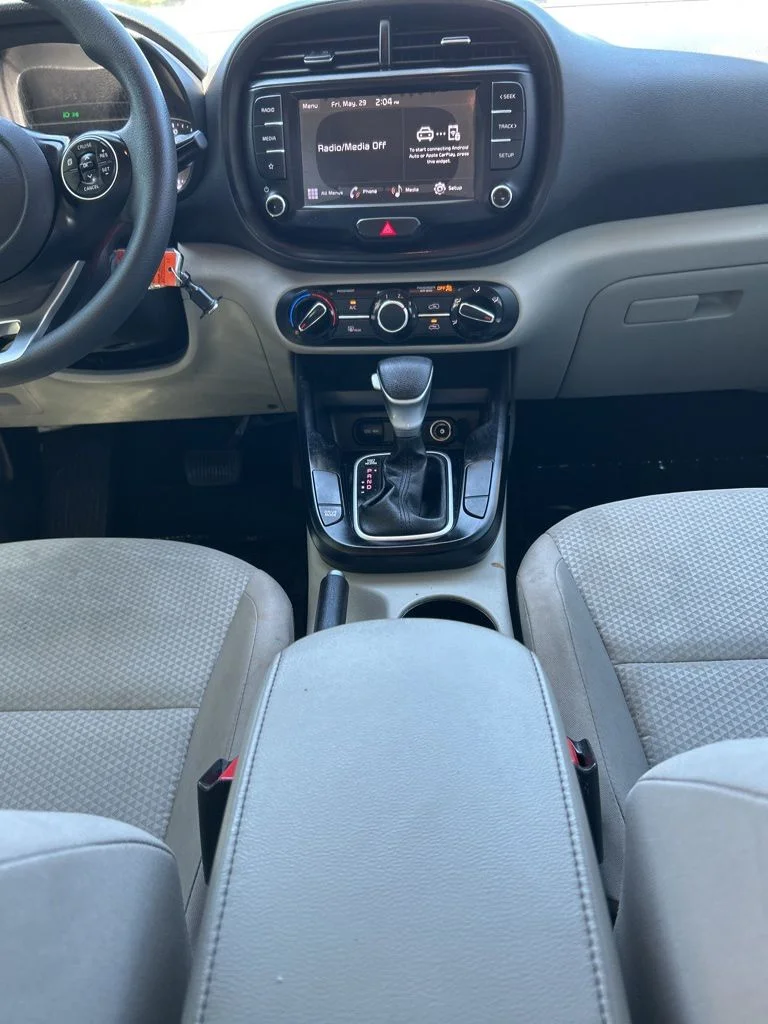 Used 2022 Black Kia LX image 19
