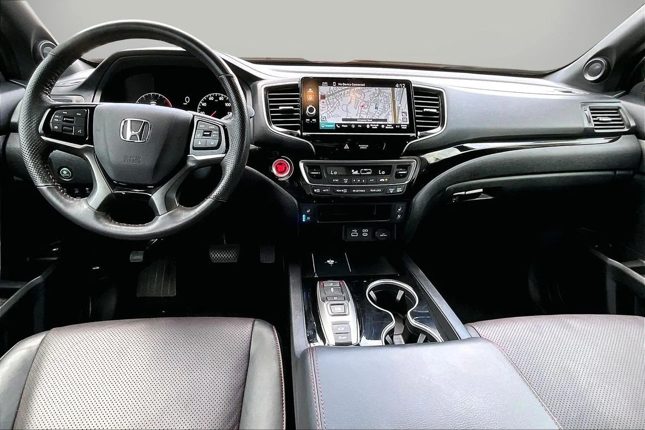 Used 2025  Honda Black Edition image 14