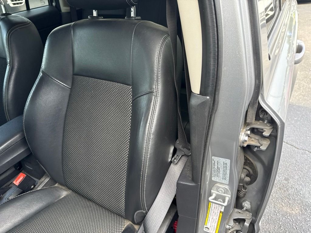 Used 2017 Silver Jeep Sport image 5
