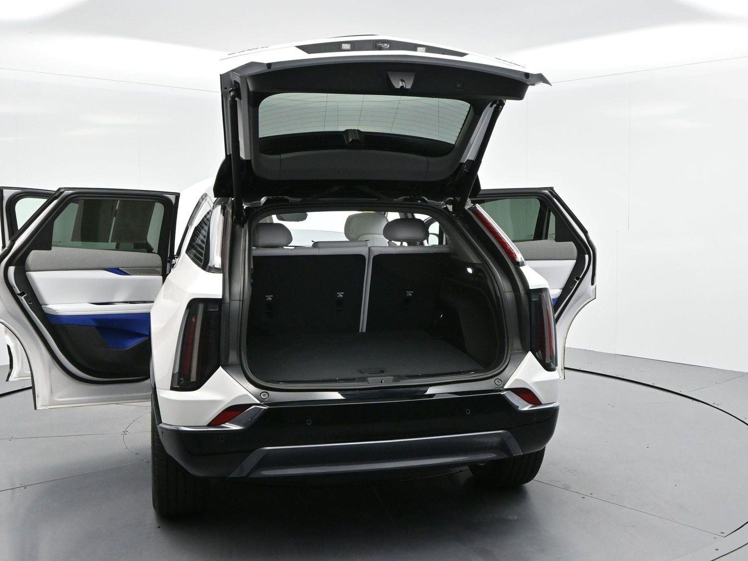 Used 2025 Crystal White Tricoat Cadillac Sport 1 image 45