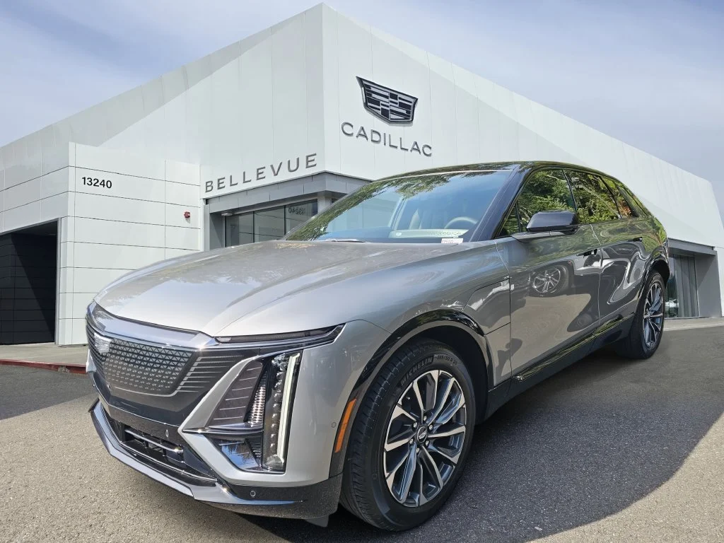 New 2027 Argent Silver Metallic Cadillac Premium Sport image 3