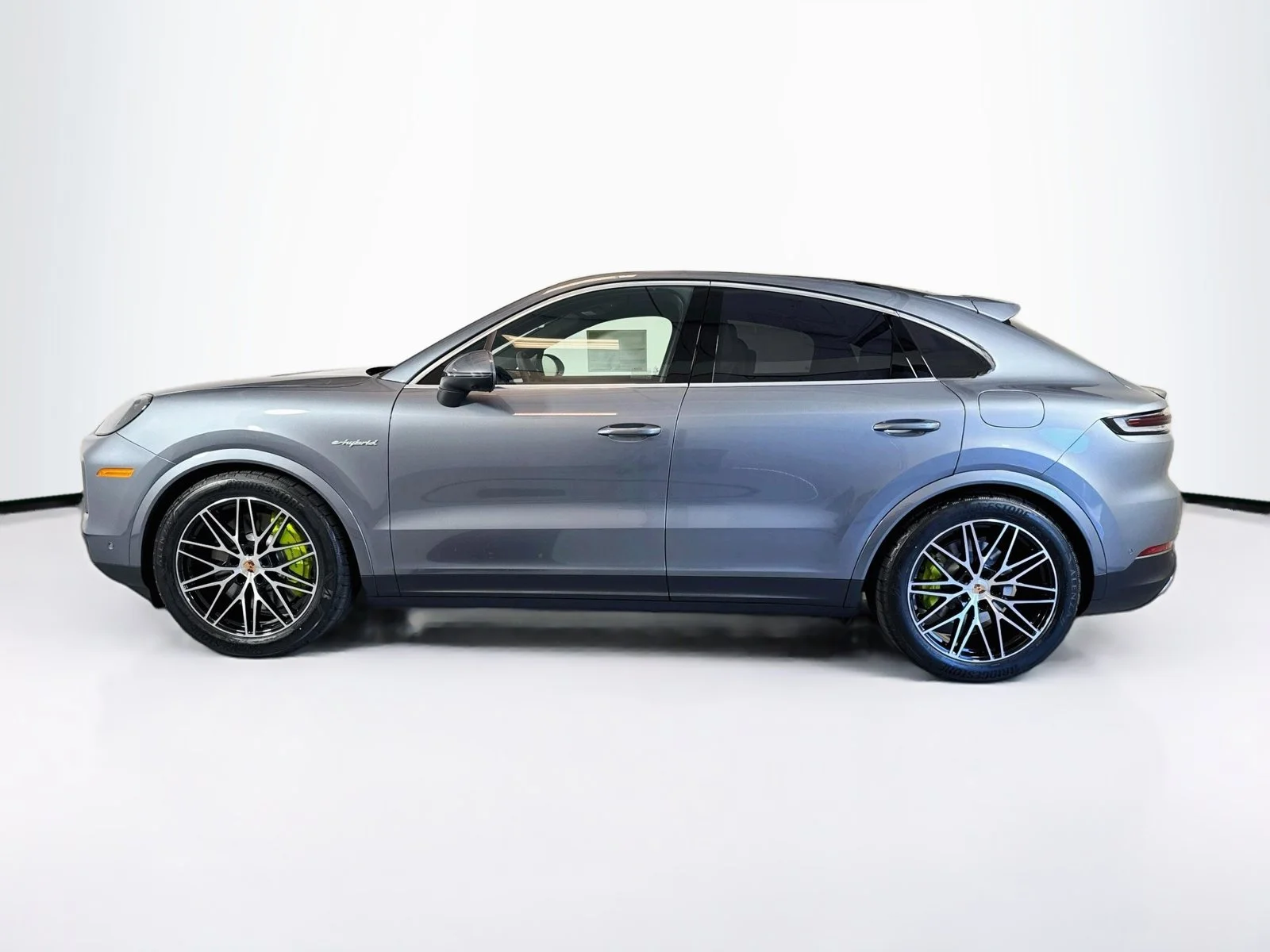 New 2026 Vanadium Grey Metallic Porsche E-Hybrid image 2