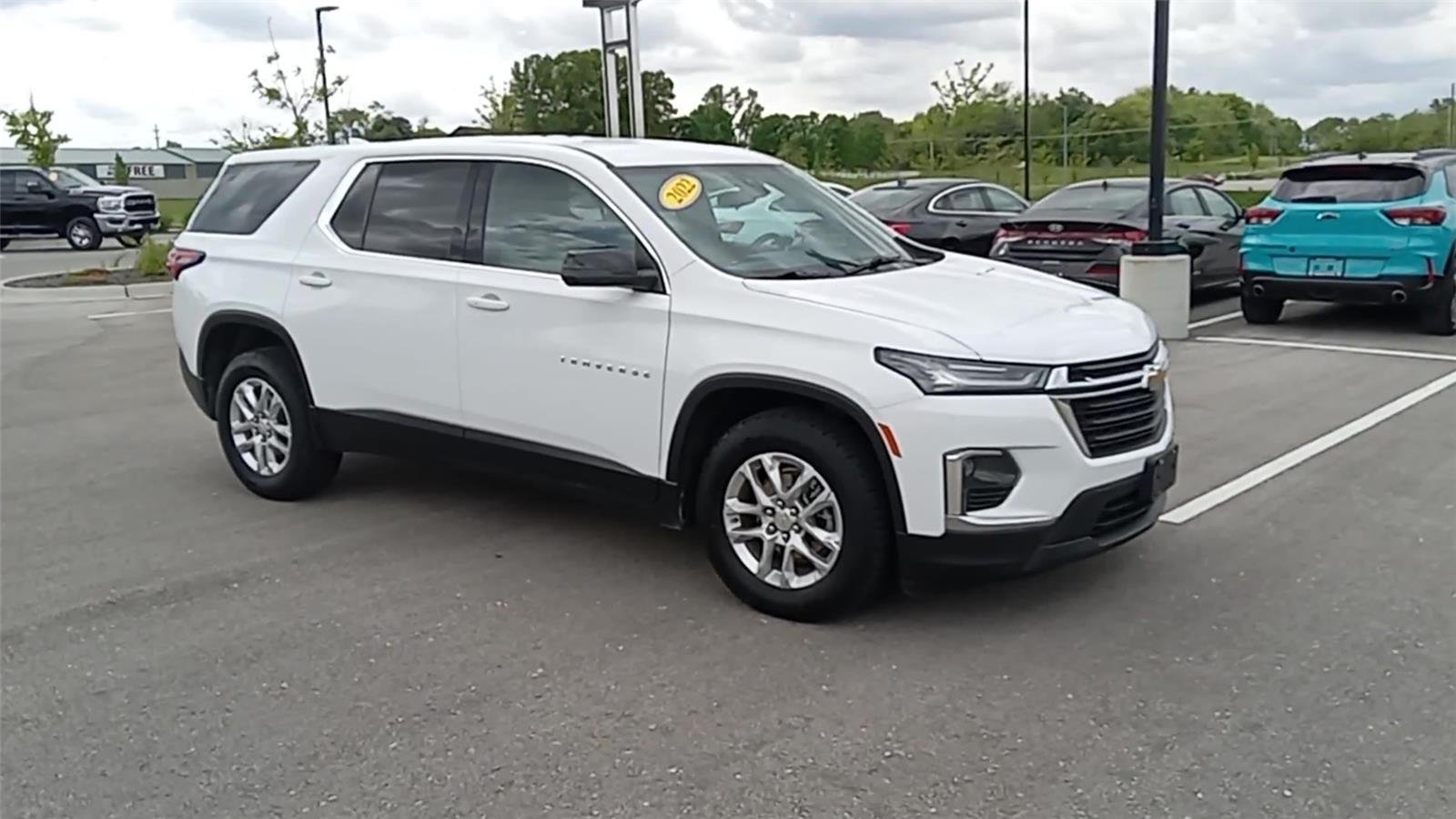 Used 2022 Chevrolet Traverse LS with VIN 1GNEVFKW1NJ169075 for sale in Kansas City