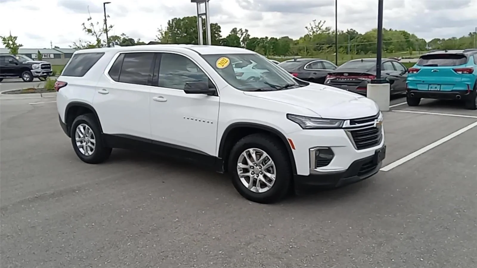 Used 2022 Chevrolet Traverse LS with VIN 1GNEVFKW1NJ169075 for sale in Kansas City