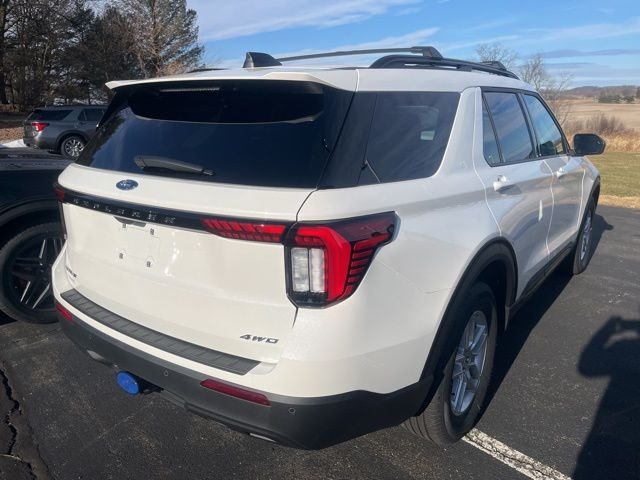 New 2026 Star White Metallic Tri-Coat Ford Active image 5
