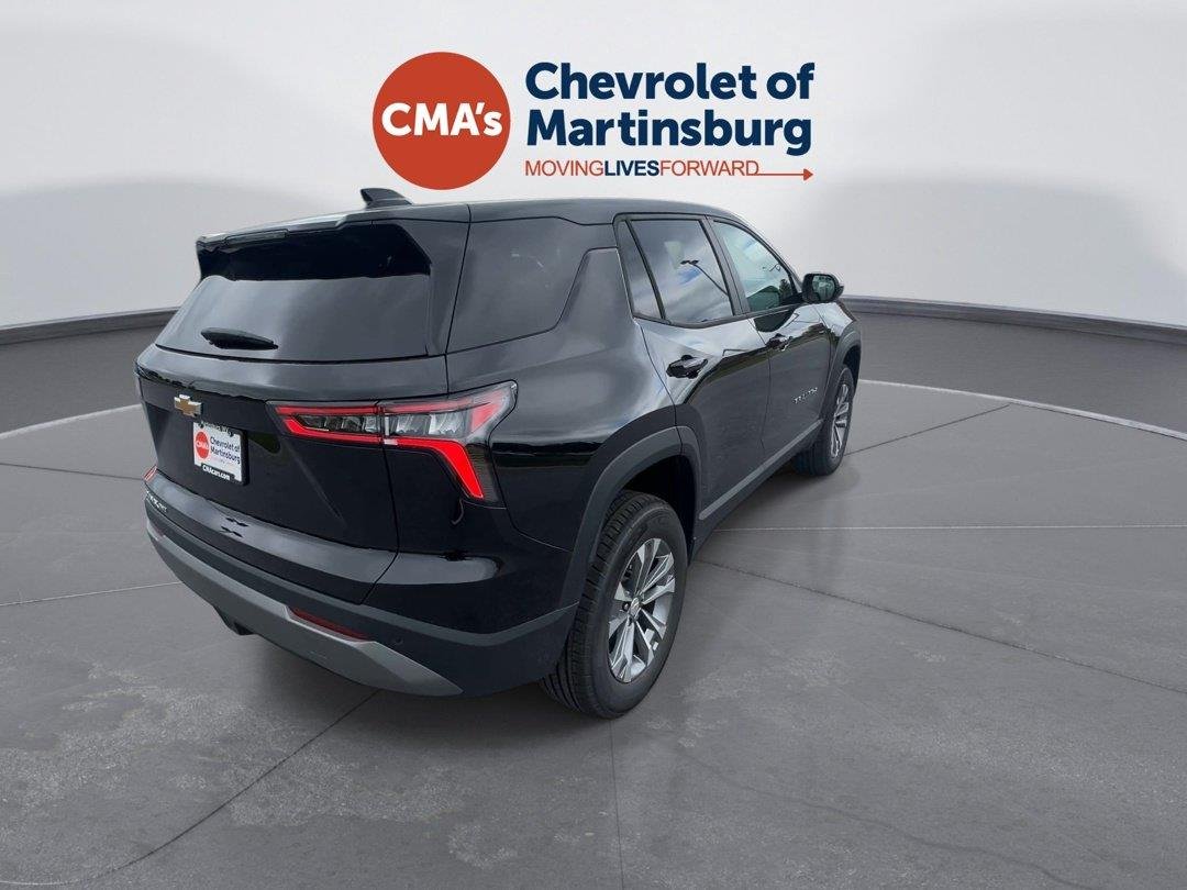 New 2027 Mosaic Black Metallic Chevrolet LT image 5