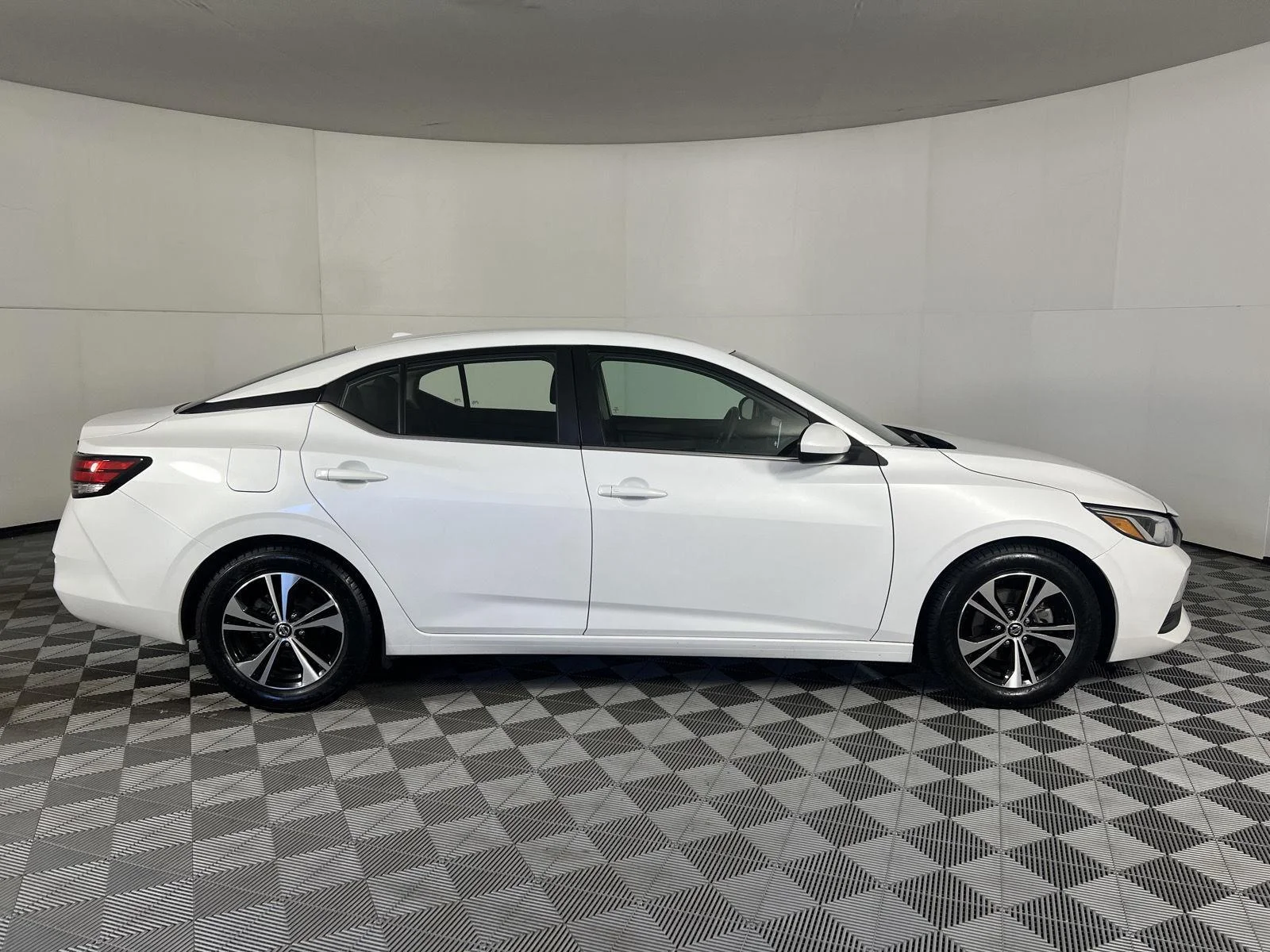 Used 2023 Aspen White Tricoat Nissan SV image 21
