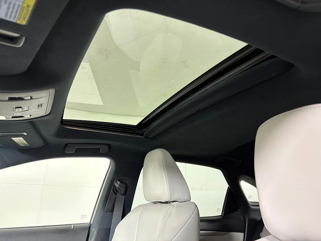 Used 2016 White Lexus 350 F Sport image 19