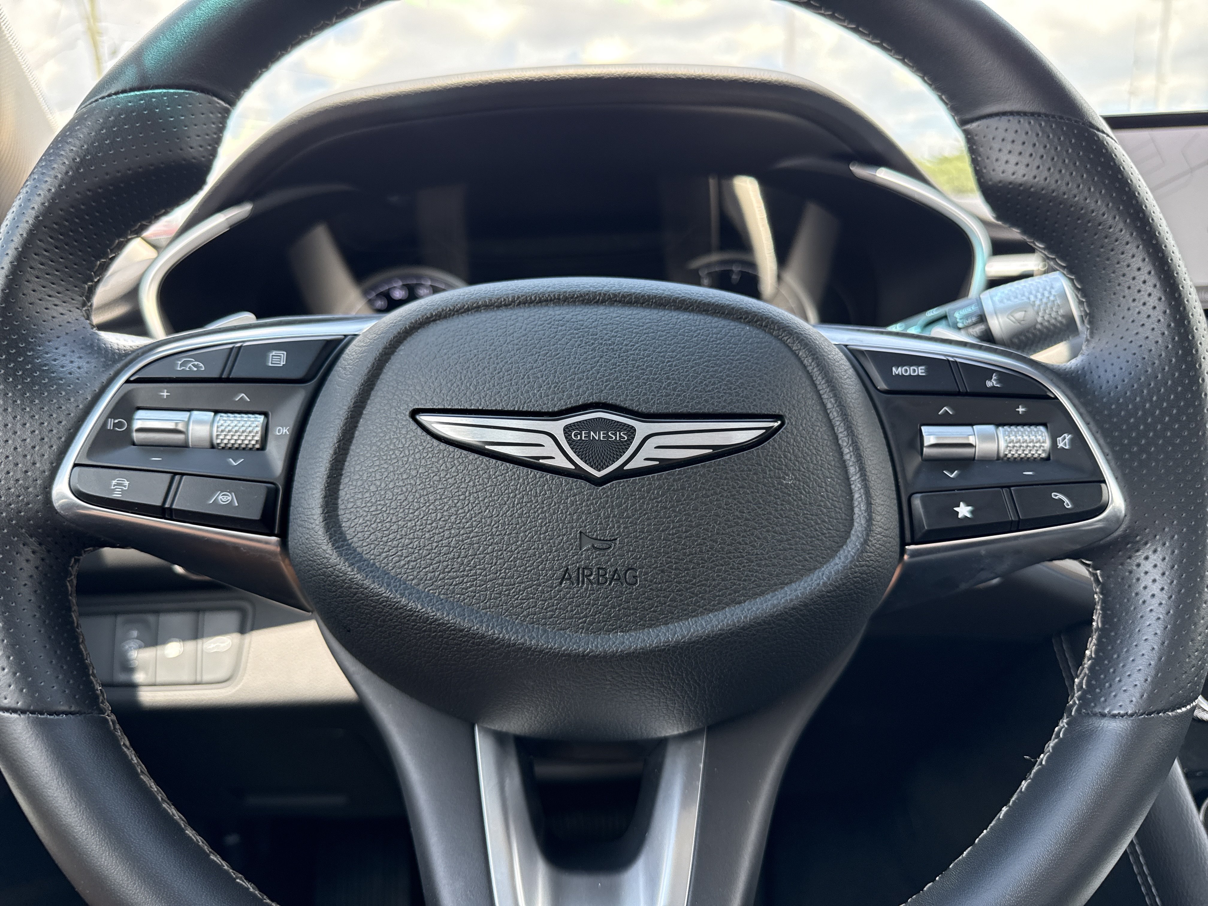 2025 GENESIS G70 Standard - Photo 18