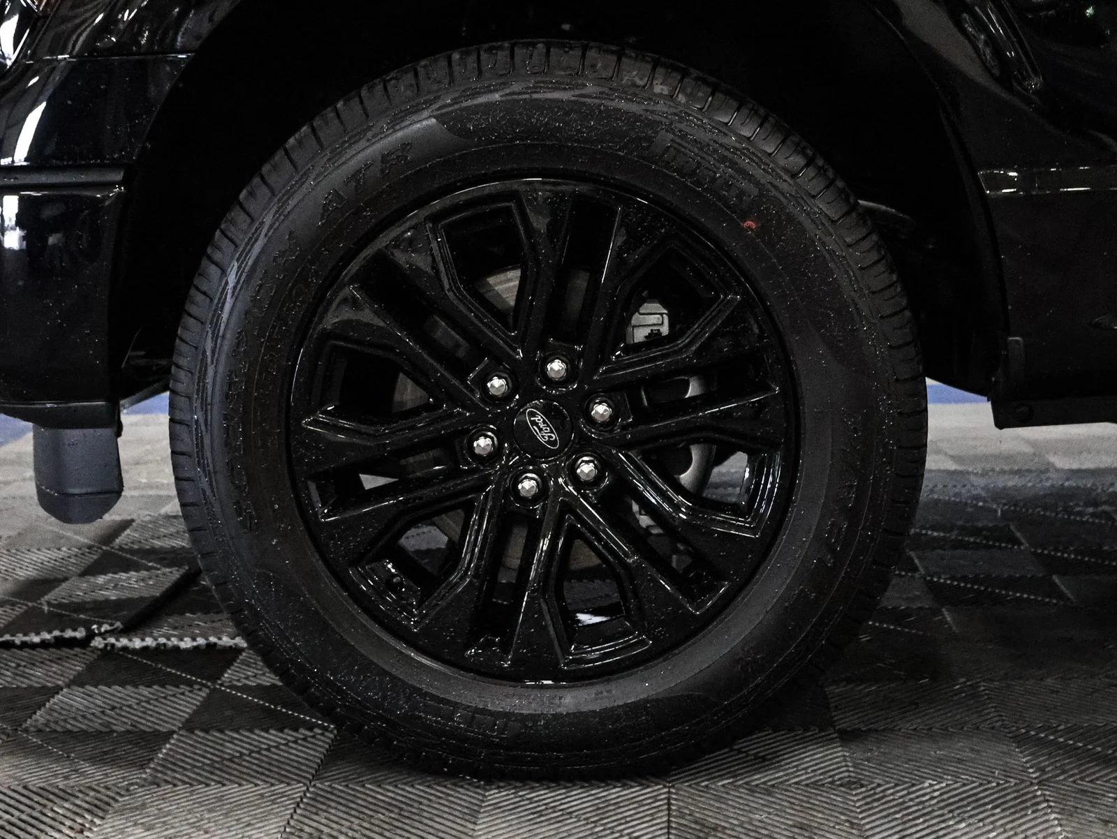 Used 2026 Agate Black Metallic Ford XLT image 21