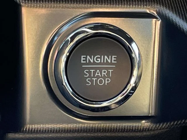 New 2026 Iconic Silver Metallic Ford Lariat® image 23