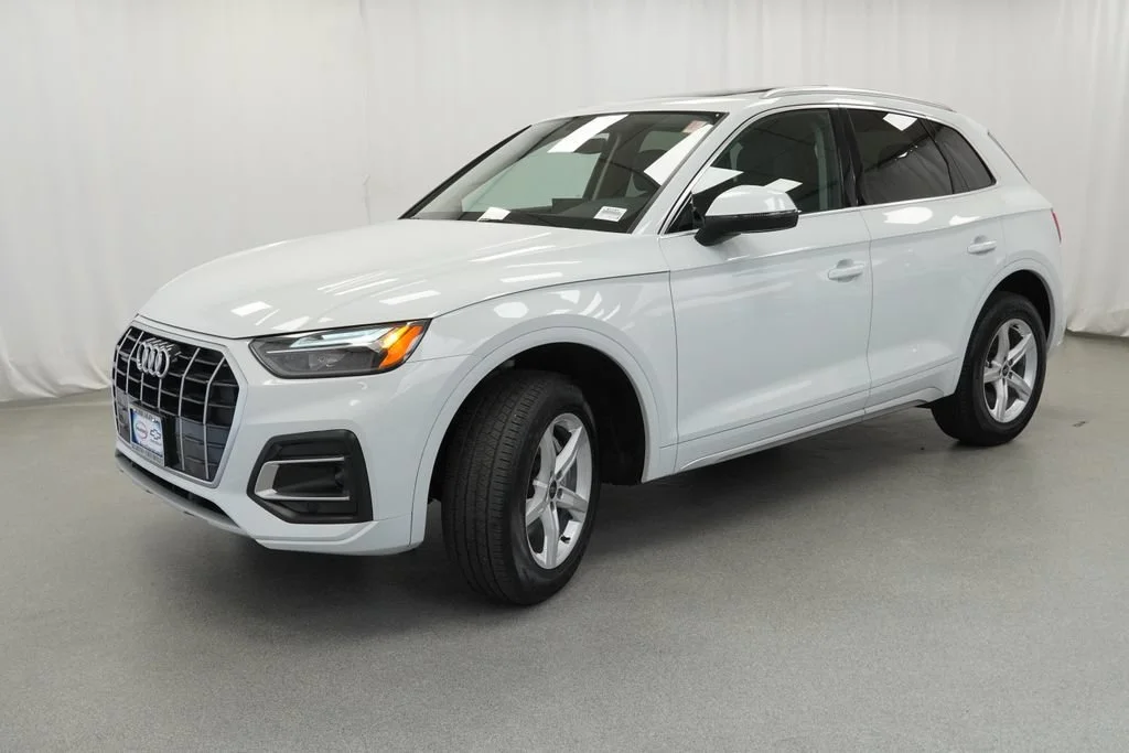 Used 2023 White Audi Premium 40 TFSI quattro S tronic image 3