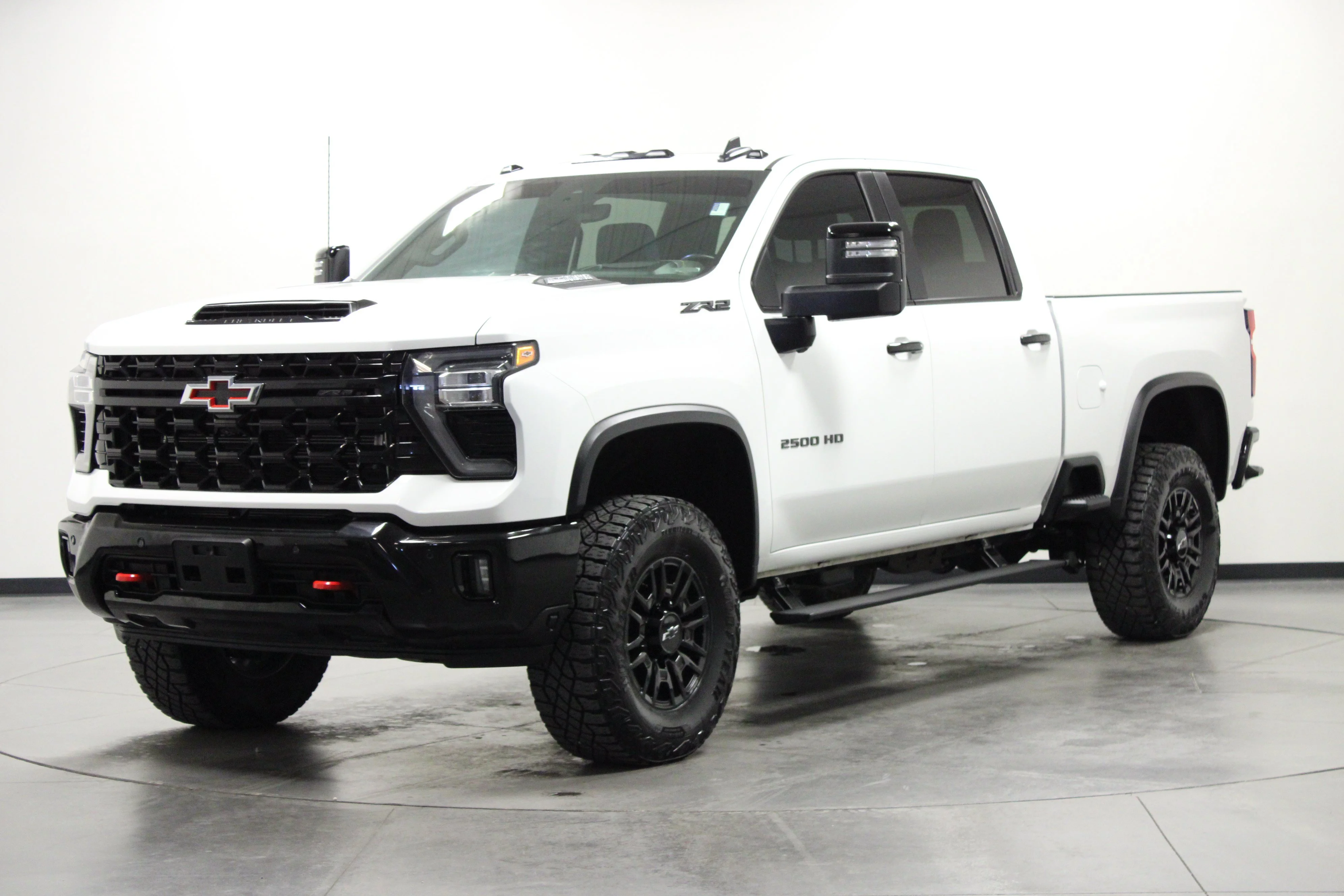 Used 2025 Summit White Chevrolet ZR2 image 8