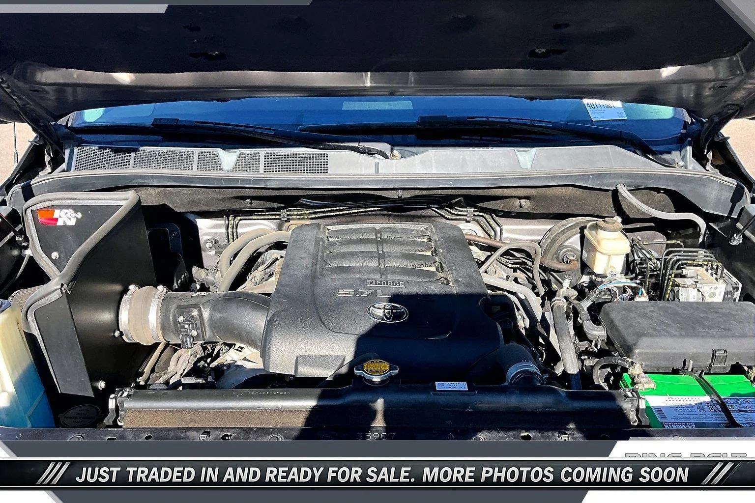 Used 2018 Magnetic Gray Metallic Toyota SR5 image 9
