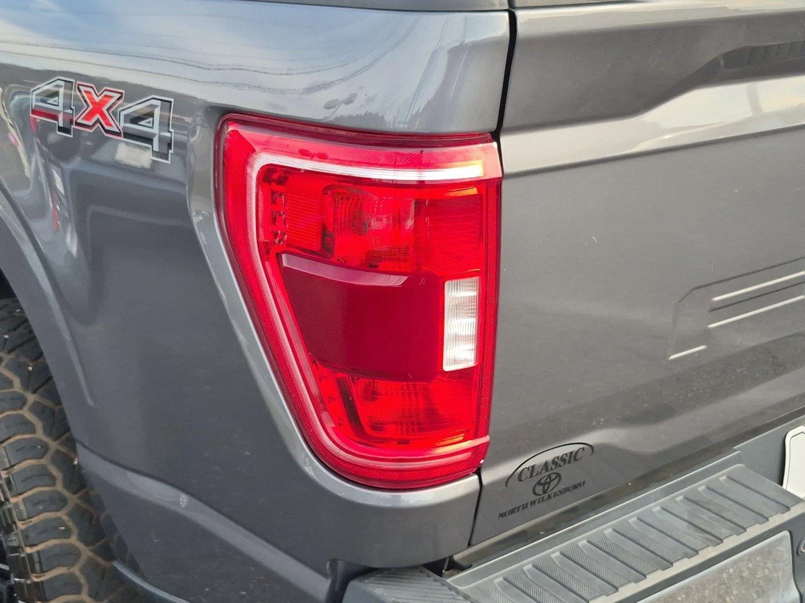 Used 2023 Carbonized Gray Metallic Ford XLT image 11