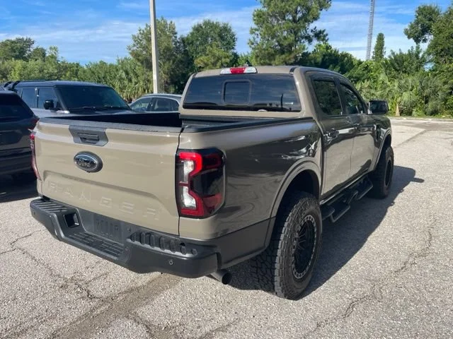 Used 2025 Beige Ford XLT image 2
