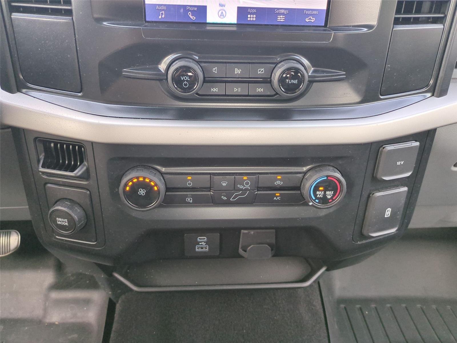 Used 2022 Iconic Silver Ford XL image 28