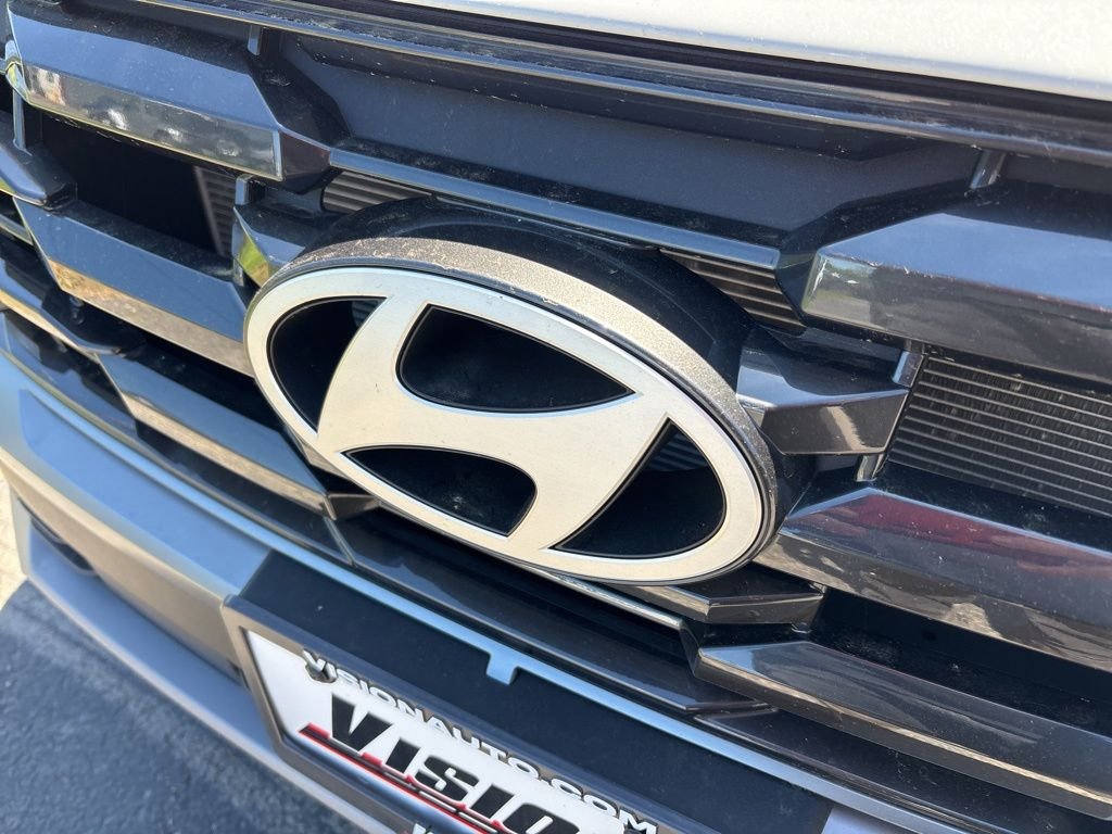 Certified Used 2025 White Hyundai SE image 9