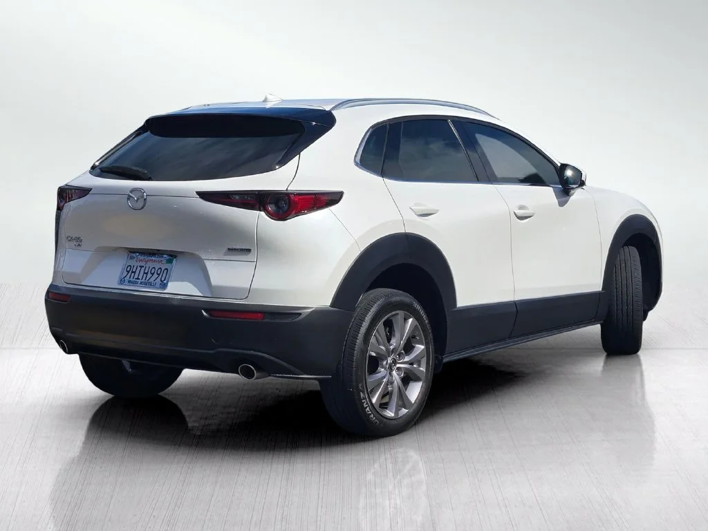 Certified Used 2021 Snowflake White Pearl Mazda Premium image 4