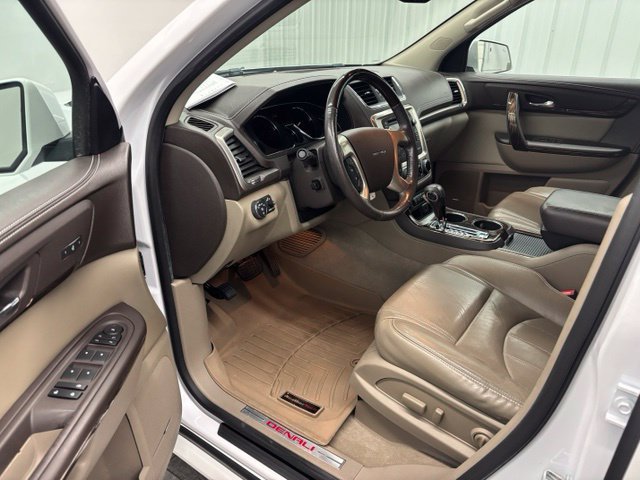 Used 2016 WHITE FROST TRICOAT GMC Denali image 18
