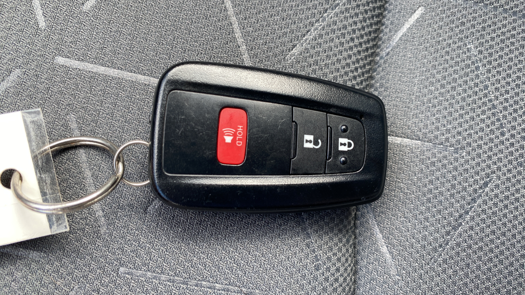 Used 2020 Super White Toyota XLE image 19
