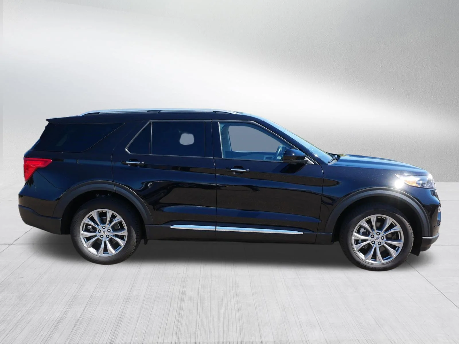 2023 Ford Explorer Limited - Photo 8