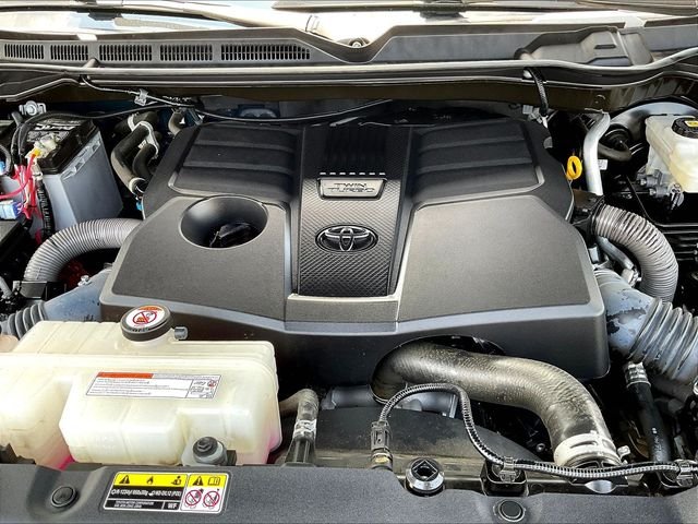 Used 2023  Toyota SR5 image 32