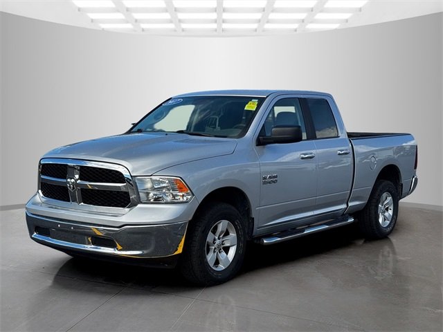 2017 Ram 1500 SLT photo 3