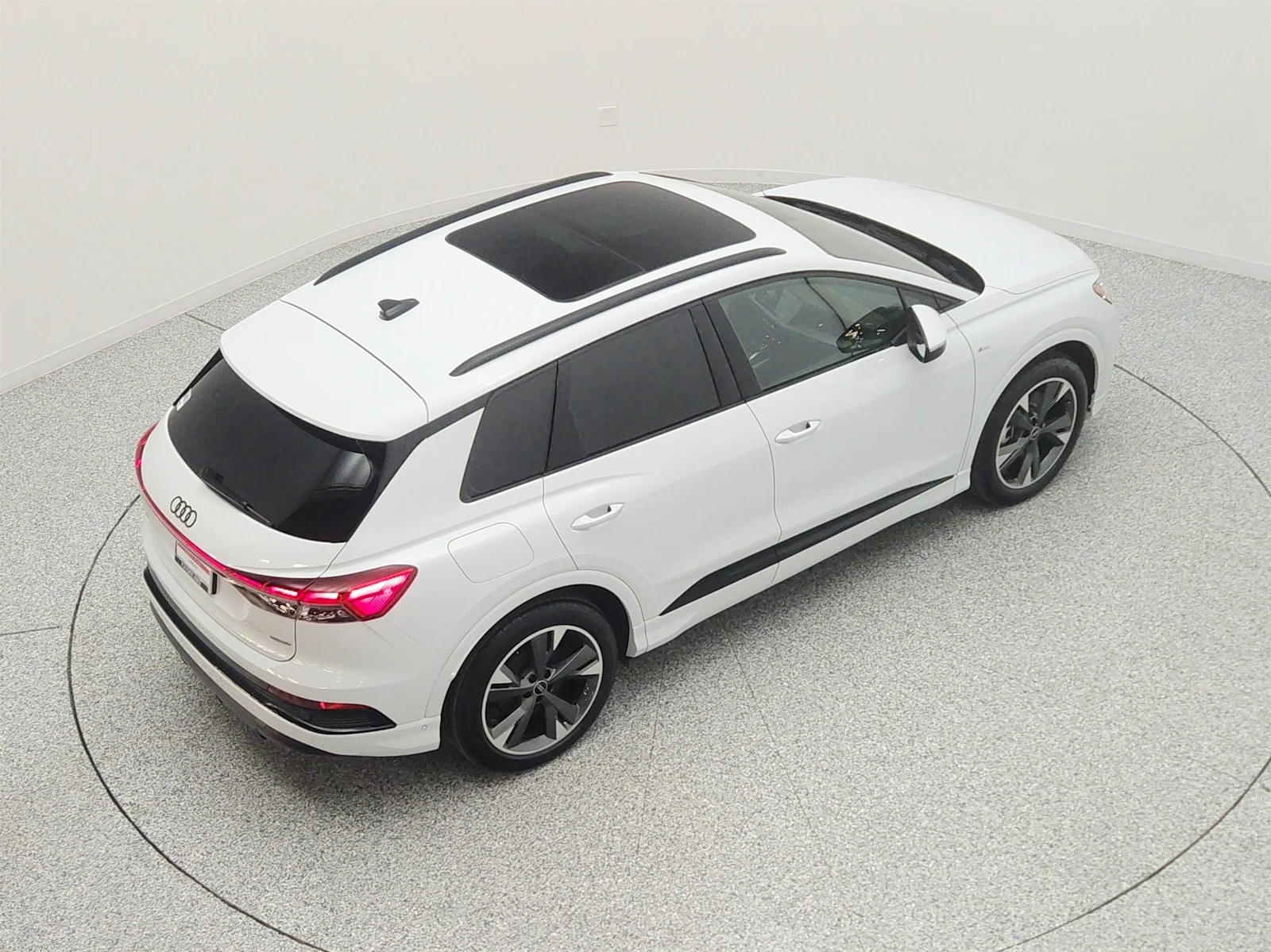 Used 2024 Glacier White Metallic Audi Prestige 55 quattro image 26